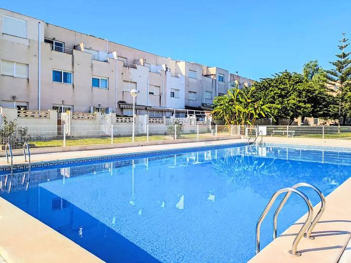 Chalet para 5 personas, con piscina y jardín en Campello
