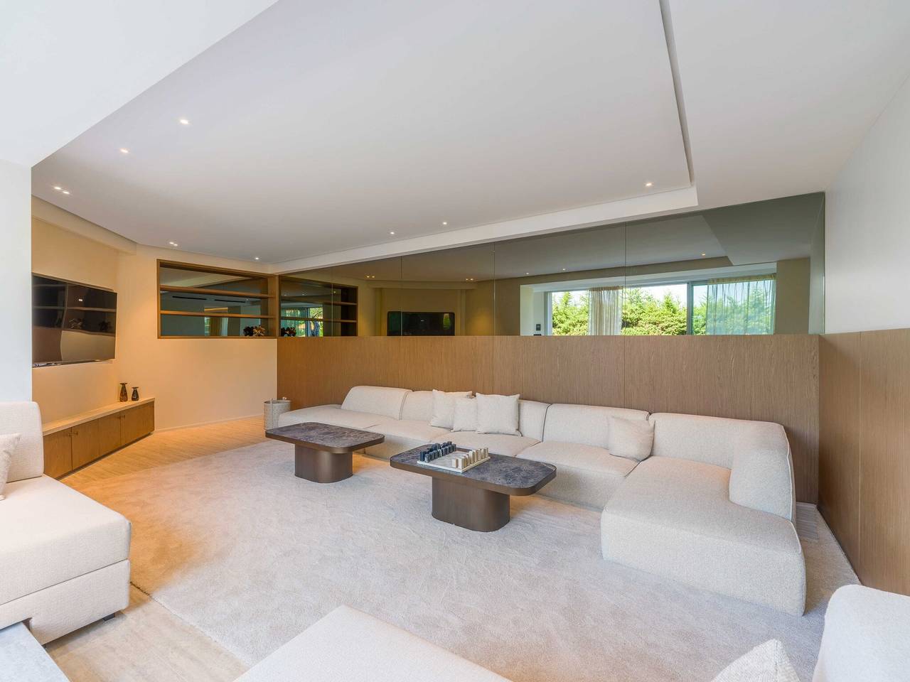 Entire apartment, High-End Apartment with Spacious Terrace in Villefranche-sur-Mer, Mediterranean Coast (France)