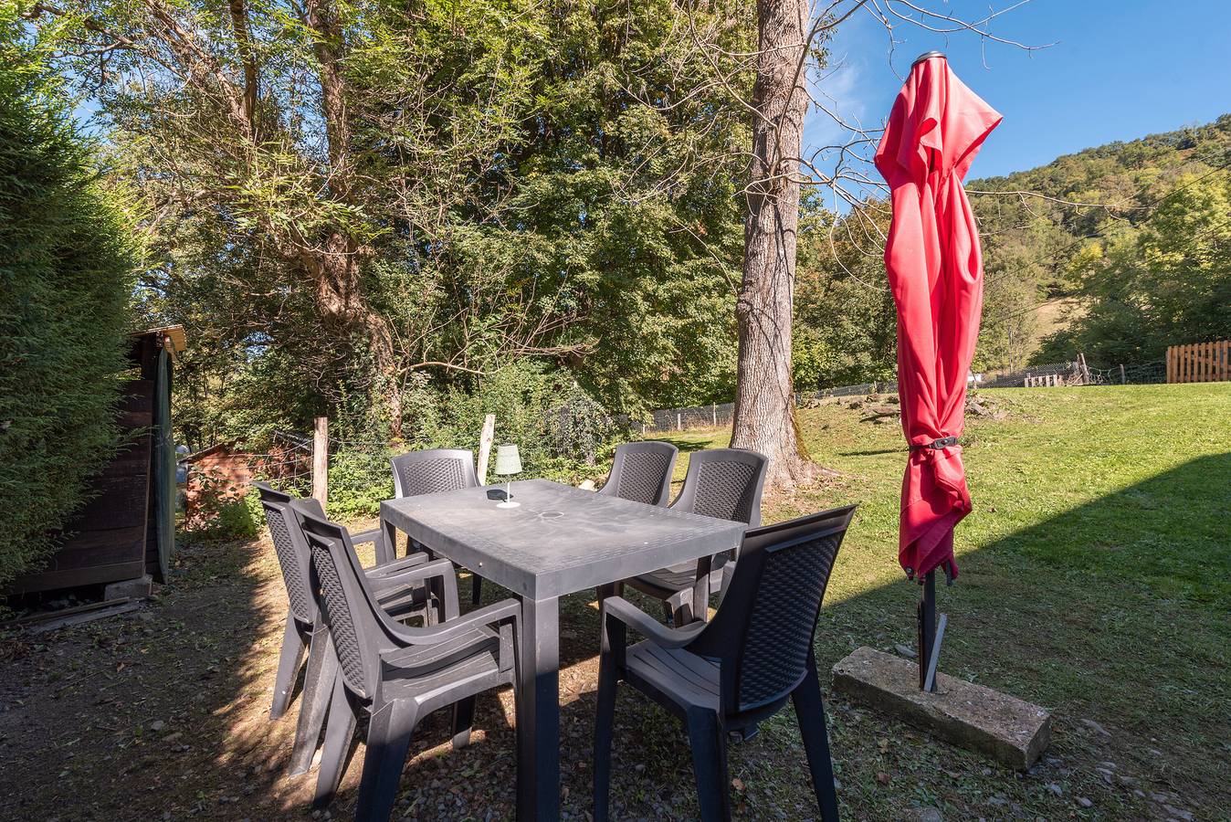 Gîte in Foraine Barn – Stream with Mountain View, Private Terrace and Wi-Fi in Artalens-Souin, Pyrenéernas nationalpark
