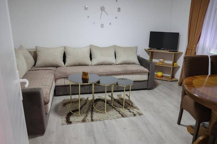 Gîte pour 5 personnes, avec terrasse et vue dans Kursumlija - 3