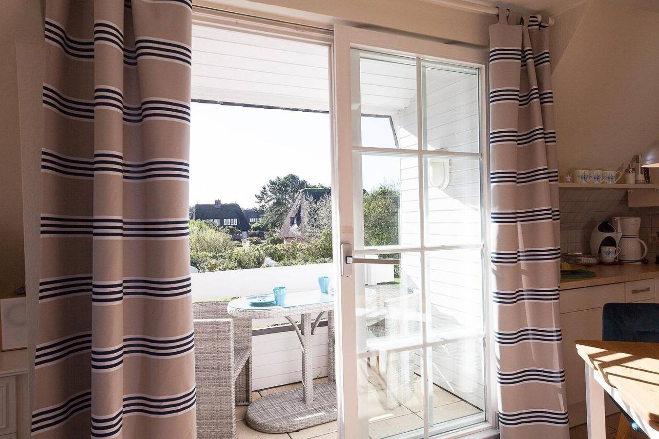 Ganze Wohnung, Helle 3-Zimmerwohnung mit ca. 55m², für bis zu 4 Personen. in Wenningstedt, Sylt