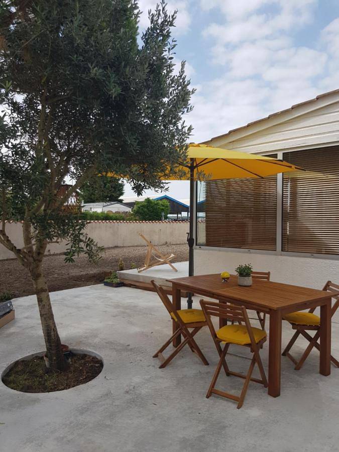 Location de vacances pour 6 personnes, avec vue sur le lac ainsi que vue et jardin dans Marennes-Plage - 2