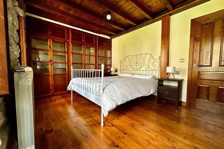 \"Bardales House\" in Peñamellera Alta, Sierra del Cuera
