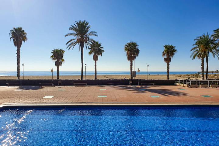Ferienwohnung für 5 Personen, mit Ausblick und Pool sowie Terrasse - 1