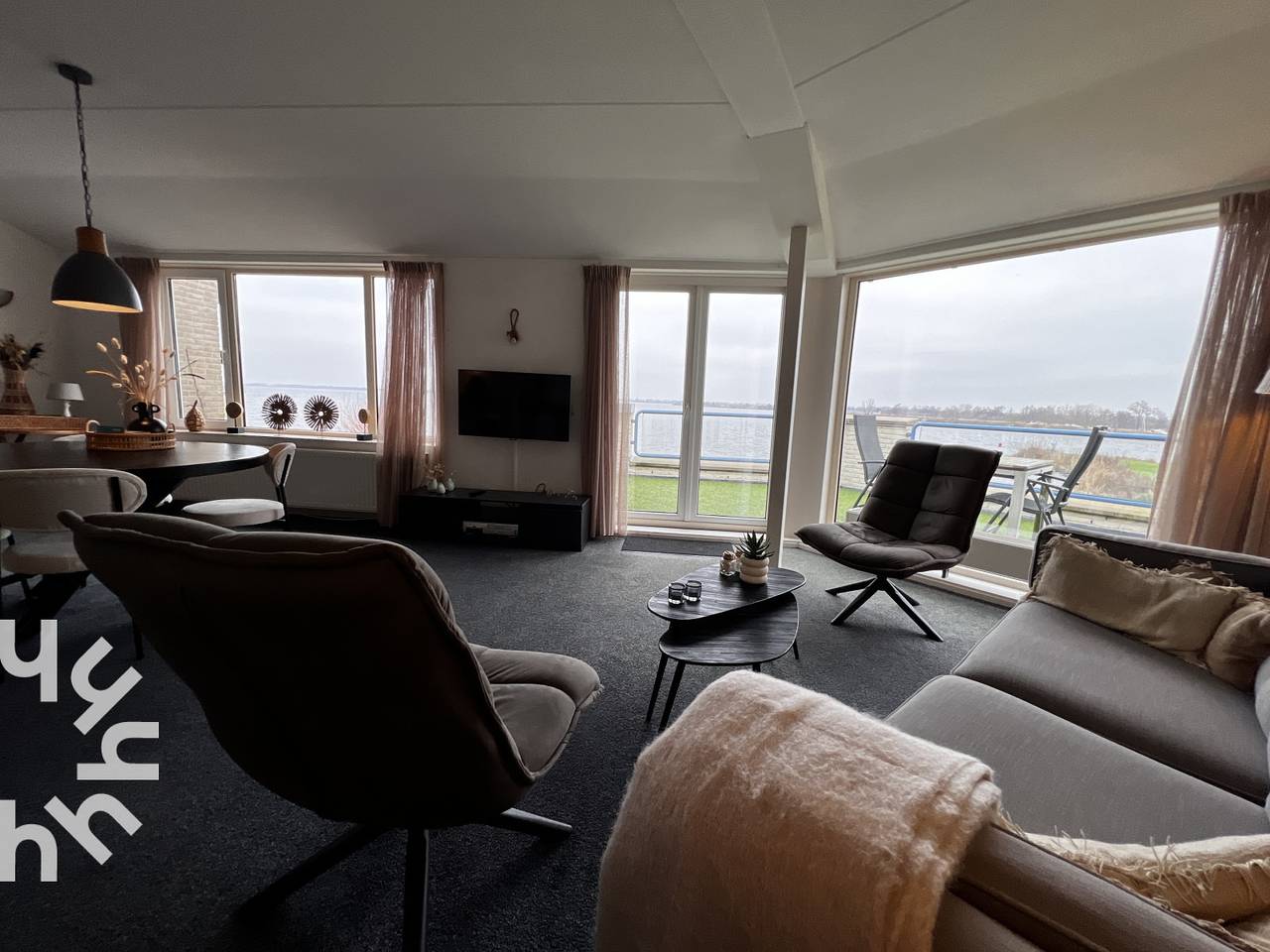 Ganze Wohnung, Perfekt gelegene 4-Personen-Wohnung mit fantastischem Blick über den See | Giethoorn in Nationalpark Weerribben-Wieden