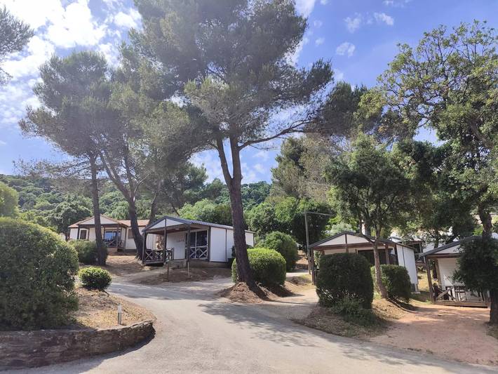Camping pour 4 personnes, avec terrasse et piscine à La Croix-Valmer - 4