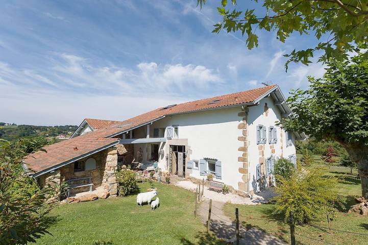 Maison de vacances pour 4 personnes, avec terrasse et jardin ainsi que jacuzzi et piscine - 1