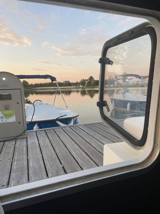 Iris, bateau douillet in Nevers, Nièvre