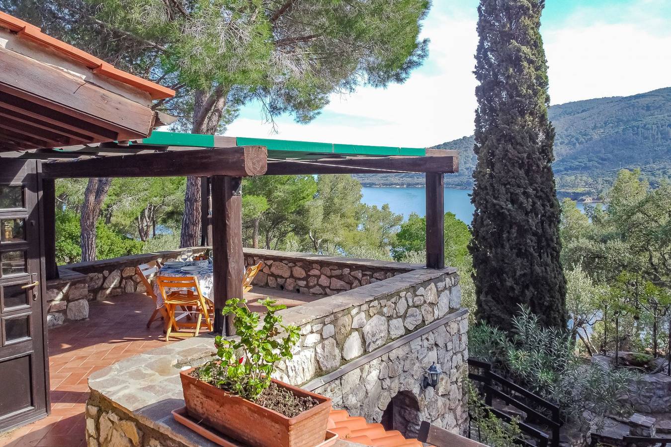 Ferienhaus für 4 Personen mit Terrasse in Naregno, Elba