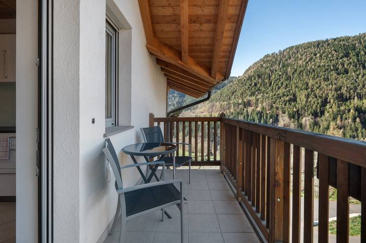 Apartamento entero, Apartamento 'Kohlerhof' con vistas a la montaña, balcón y Wi-Fi in Avigna, San Genesio Atesino