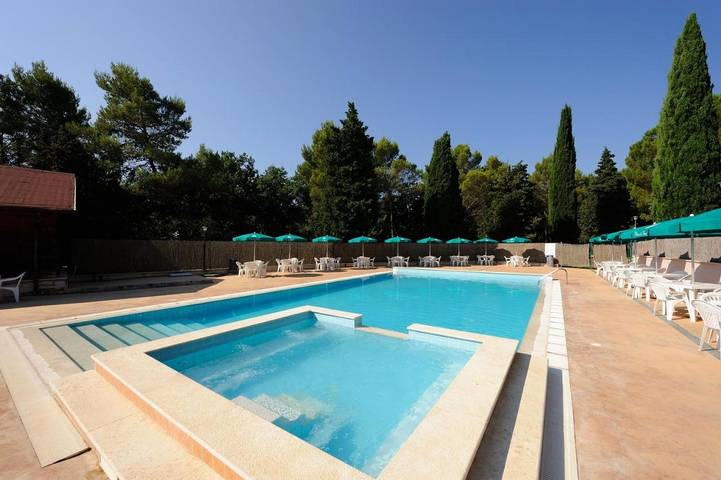 Casa vacanza per 3 persone, con Terrazza e Idromassaggio nonché Giardino e Piscina per bambini a Bevagna