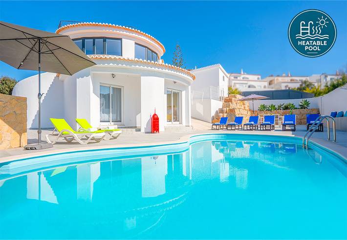 Villa para 19 pessoas, com Varanda e Terraço e ainda Jardim em Carvoeiro