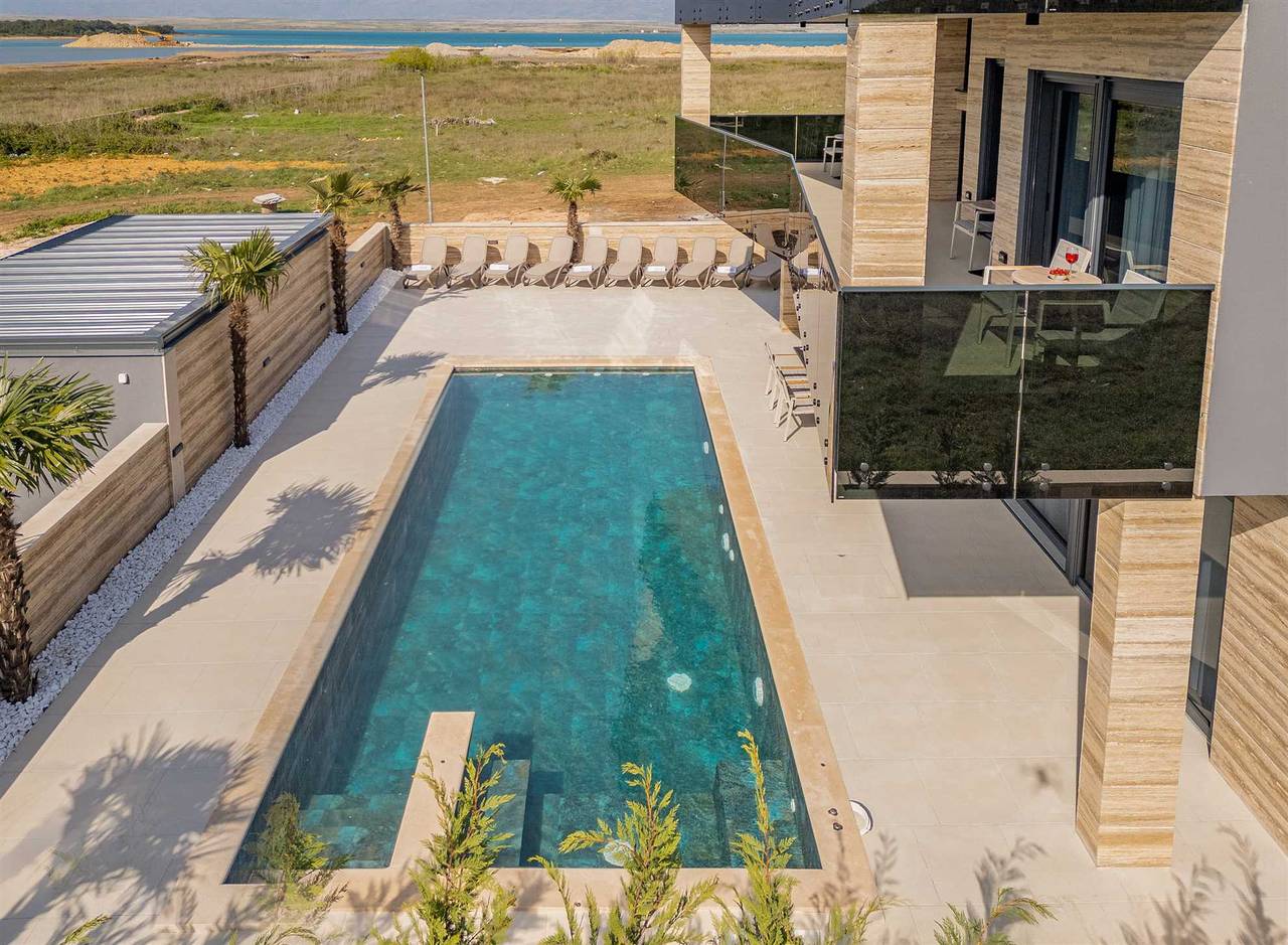 Luxorious villa with sea view and pool | For 10 persons | 100 m from the sea in Privlaka, Zadar