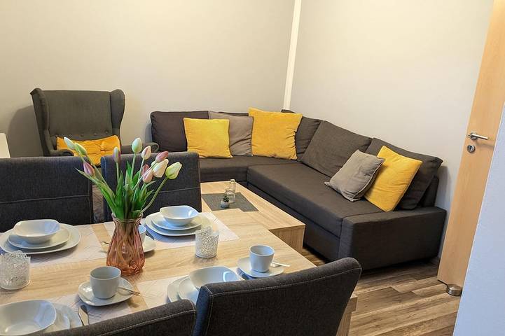 Ferienwohnung für 4 Personen, mit Terrasse und Garten, mit Haustier in Uplengen