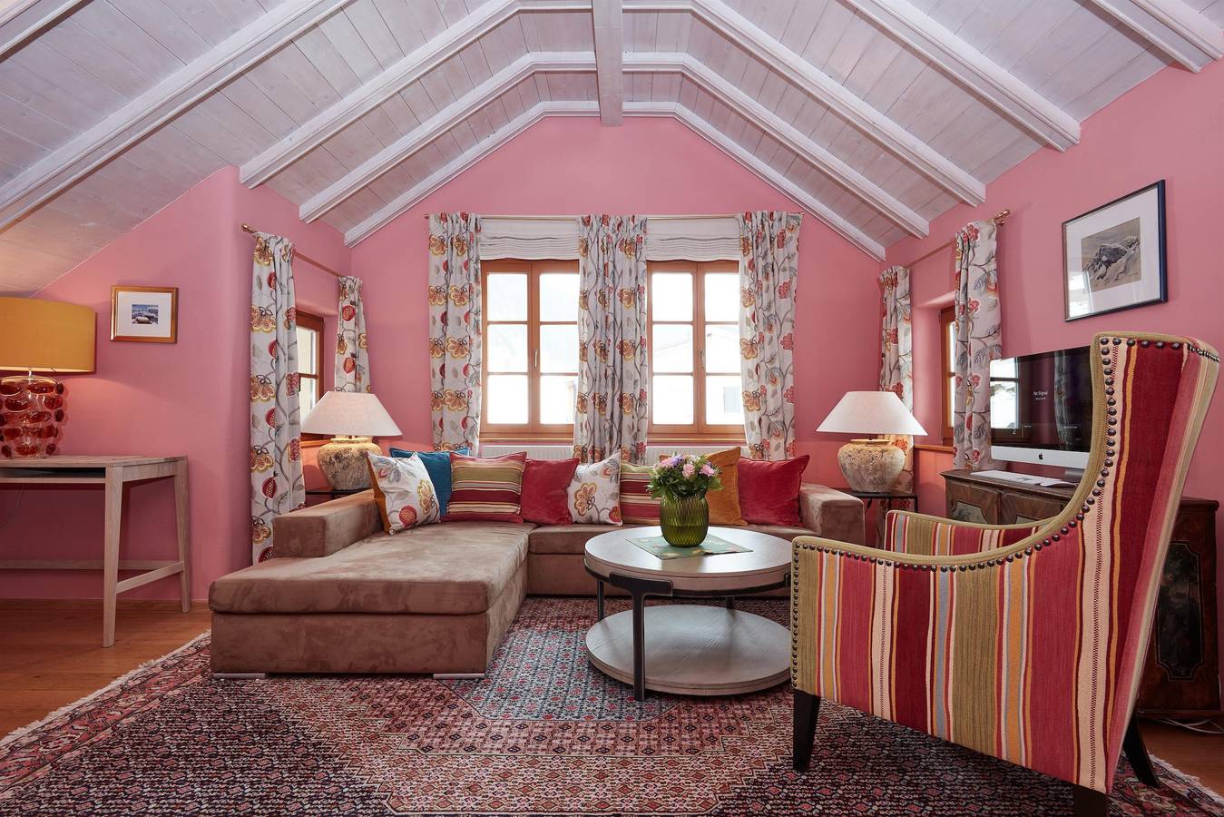 Geheel vakantieappartement, Éénpersoonskamer, etagedouche/etage -wc in Lechtal Alps, Sankt Anton am Arlberg