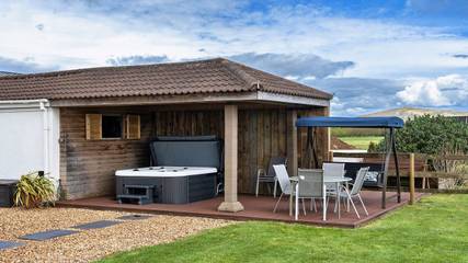 Holiday Home for 13 People in Lympsham, Somerset, Photo 4