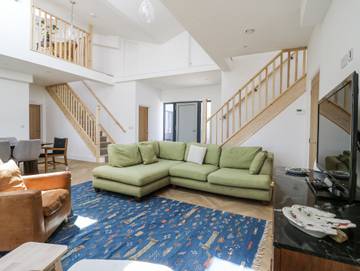 Holiday Rental for 8 People in Buckinghamshire, South East England, Photo 3