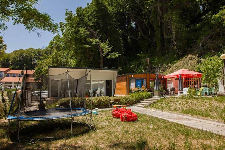 Camping pour 3 personnes, avec vue, animaux acceptés