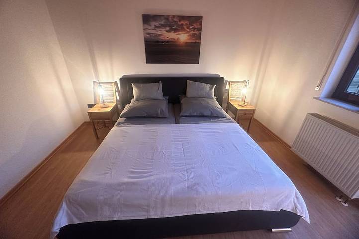 Ganze Wohnung, Ferienwohnung Elly 3 km vom Diemelradweg in Hessisches Bergland