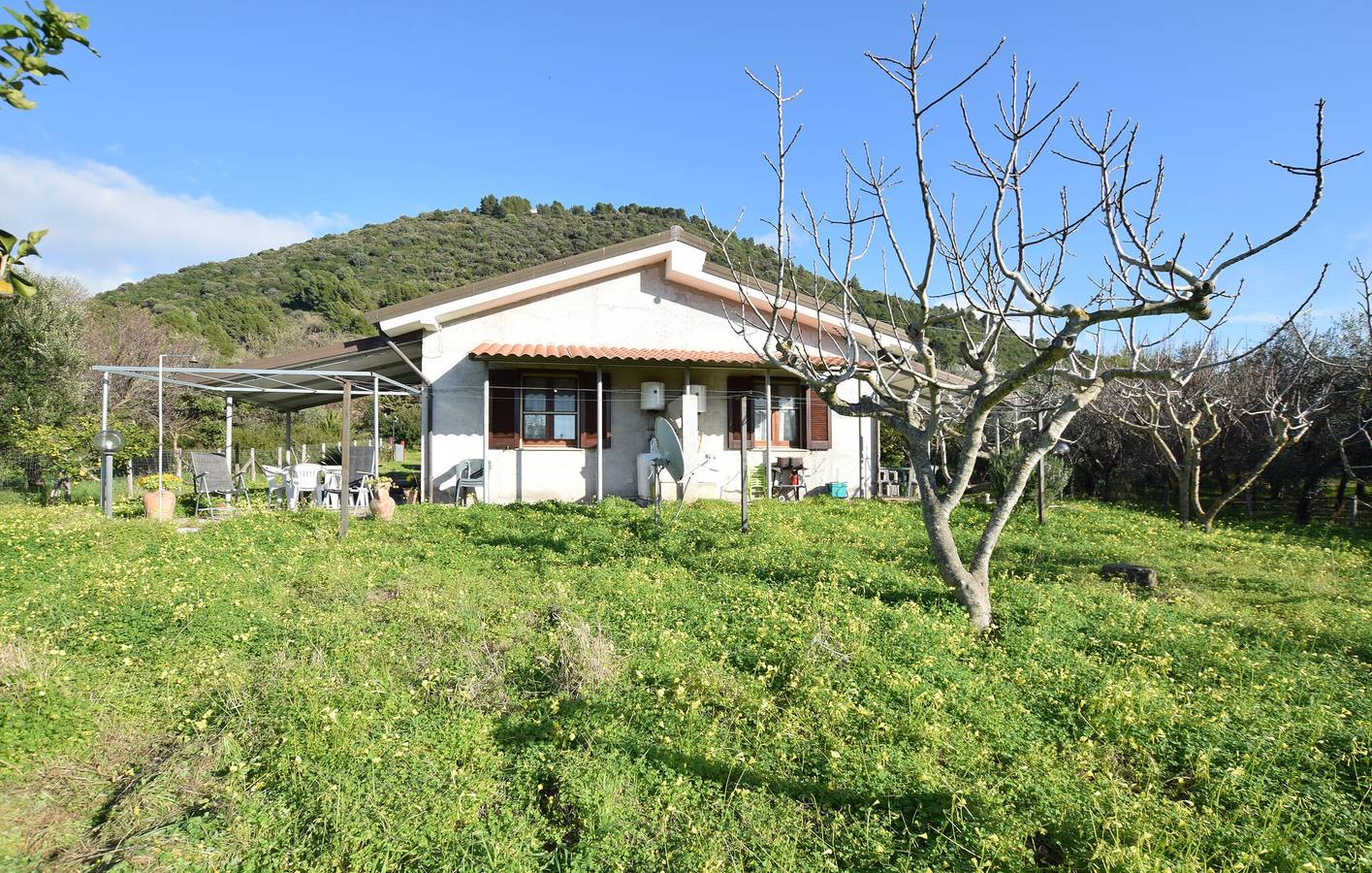 Gemütliche Wohnung mit Panoramablick, Küche und Parkplatz, 800 m bis zur Küste in Cilento