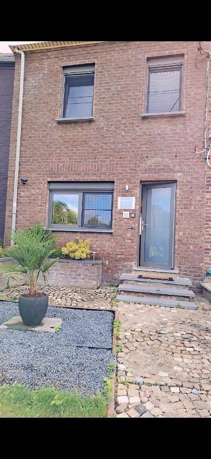 Location de vacances pour 4 personnes, avec vue sur le lac ainsi que terrasse et vue à Visé - 2