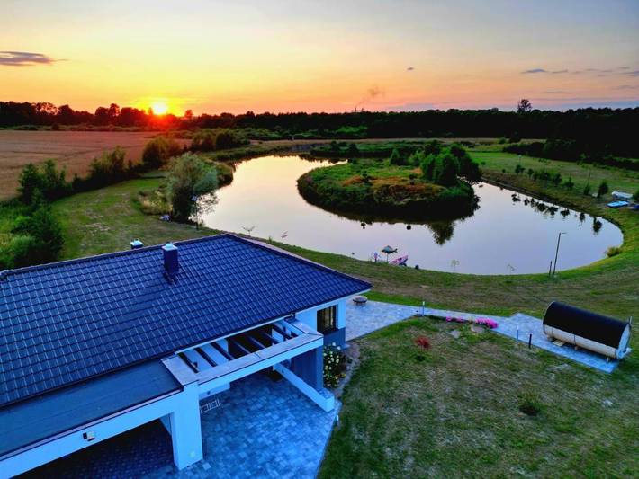 Villa für 8 Personen, mit Ausblick und Sauna sowie Garten und Seeblick, mit Haustier