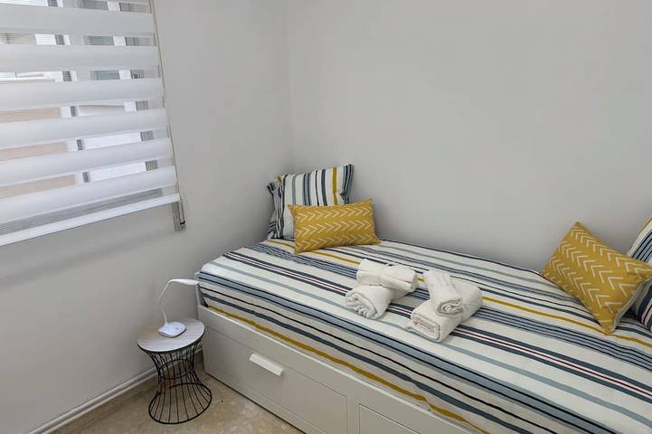 Appartement entier, Apartment in main avenue with 4 bedrooms in Benicasim, Costa del Azahar