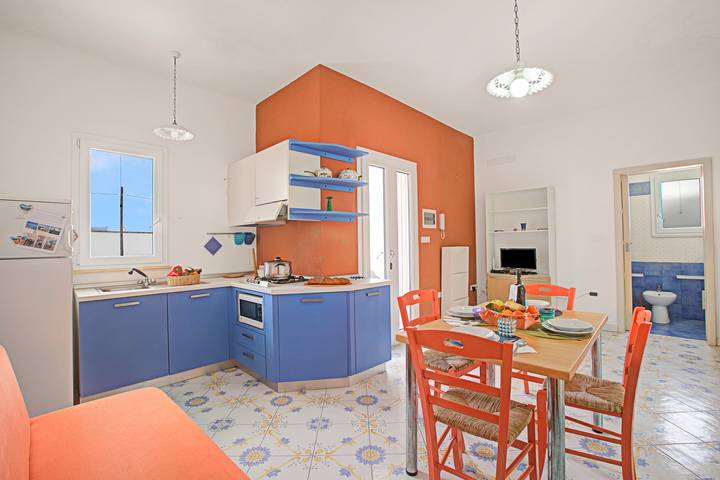 Ferienwohnung für 5 Personen, mit Meerblick und Balkon in Torre Vado - 3