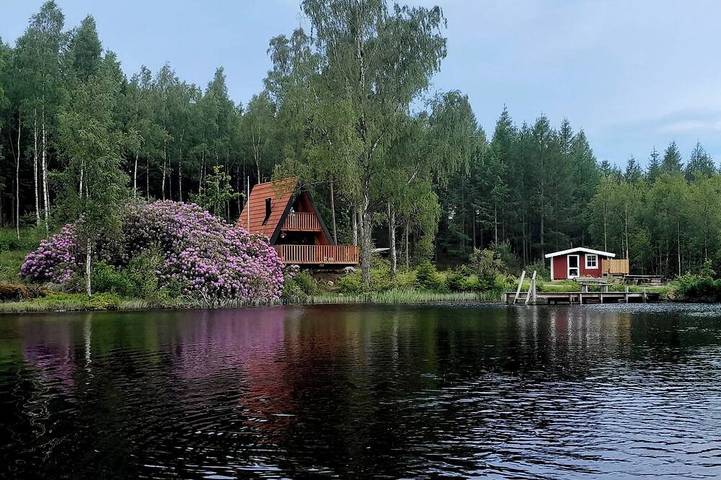 Gemütliche und ruhige Hütte am See in Perstorp, Skane