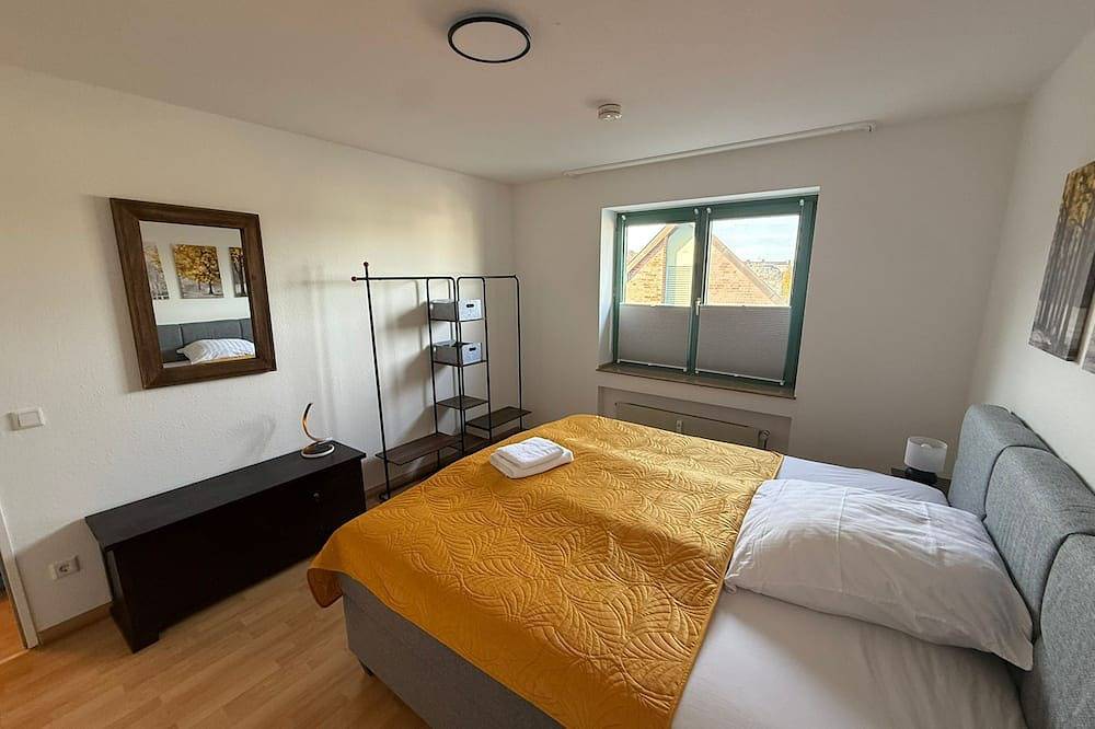 Ganze Wohnung, Zentrale Wohnung in Pulheim (bis 4 Personen) | Vor den Toren Kölns in Pulheim, Rhein-Erft-Kreis