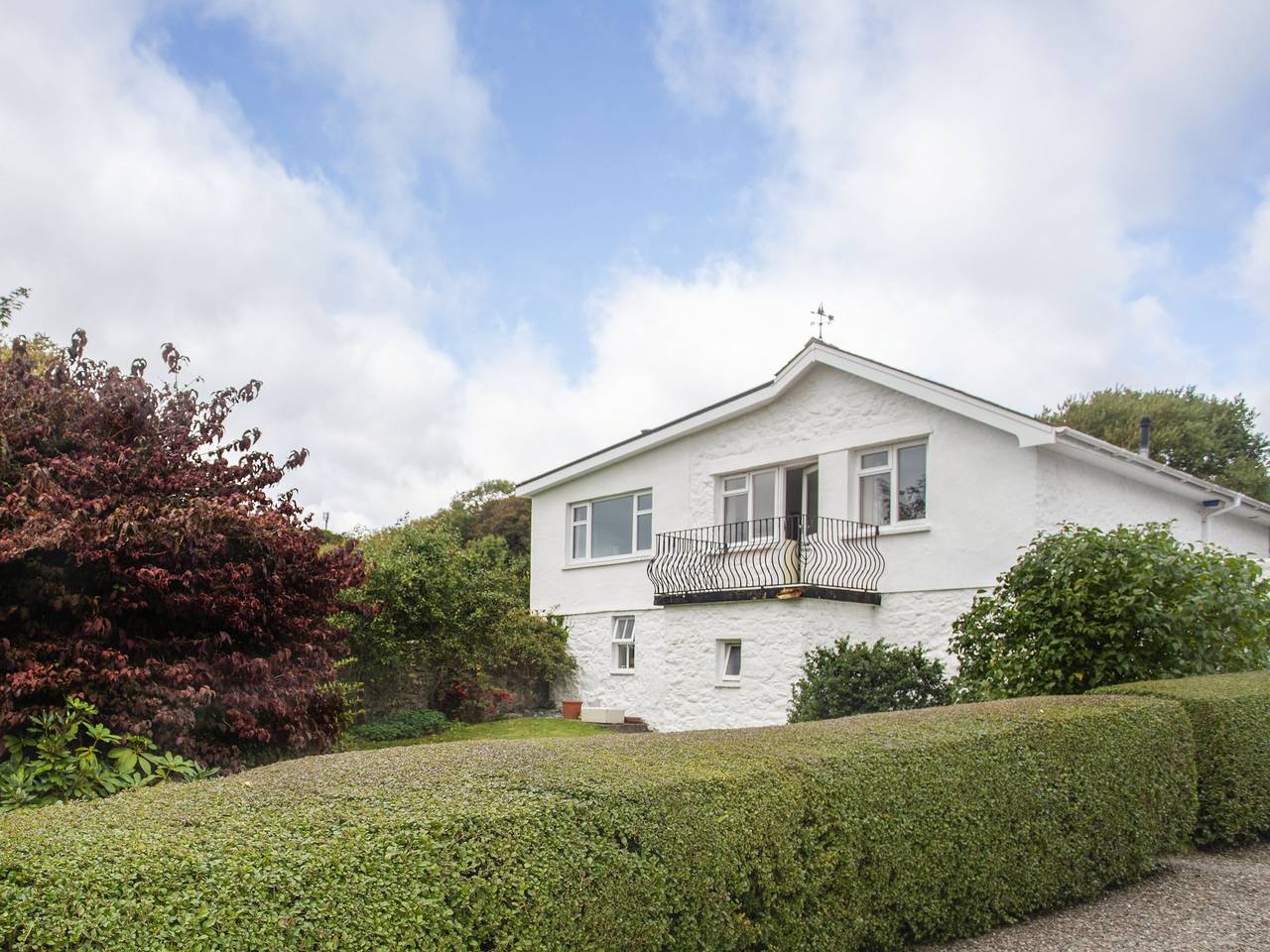 Bwthyn at Brynhyfryd in Pwllheli, Gwynedd