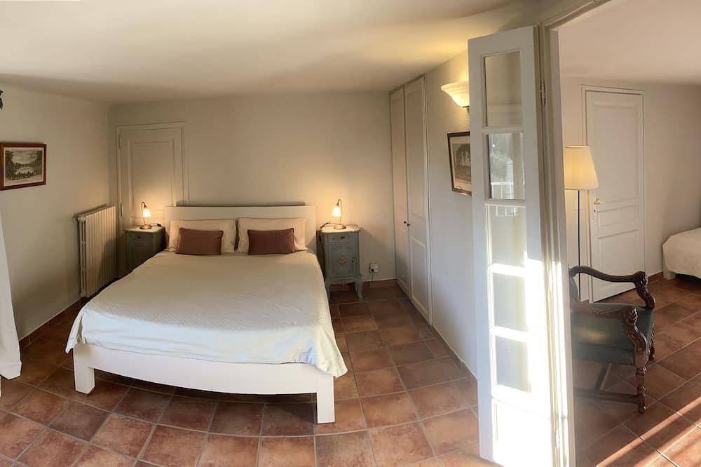 The Bastide of Villecroze in Villecroze, Draguignan Region