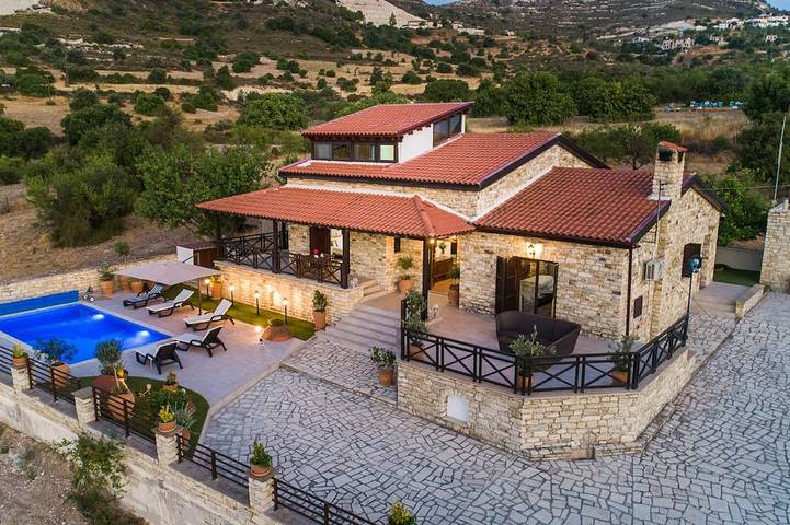 Ferienhaus für 10 Personen, mit Balkon und Garten auf Zypern