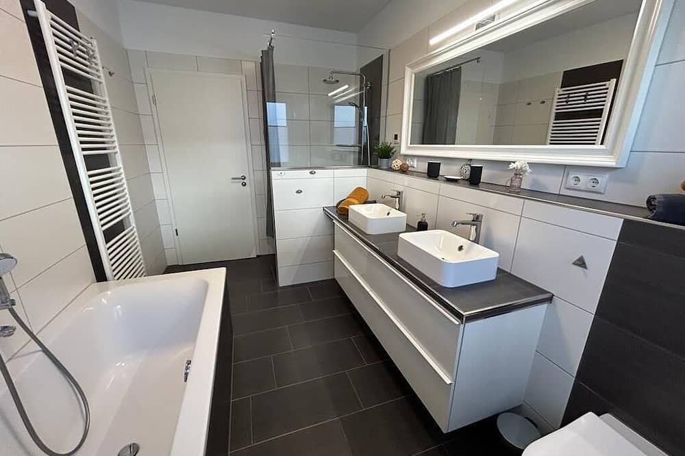 Exklusive Ferienwohnung bei Berlin, bis 5 Gäste, Große Terrasse, Garten, foto 8