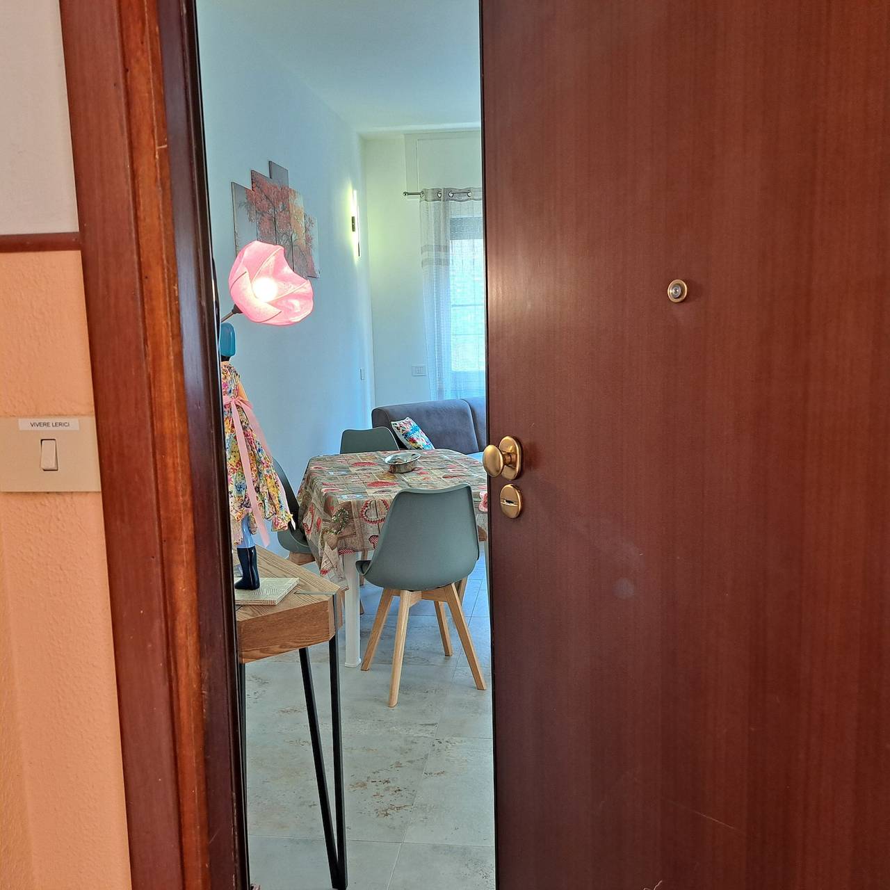 Apartamento entero, Apartamento 'Vivir Lerici con Aparcamiento' con Balcón, Wi-Fi y Aire Acondicionado in Lerici, Lerici Municipio