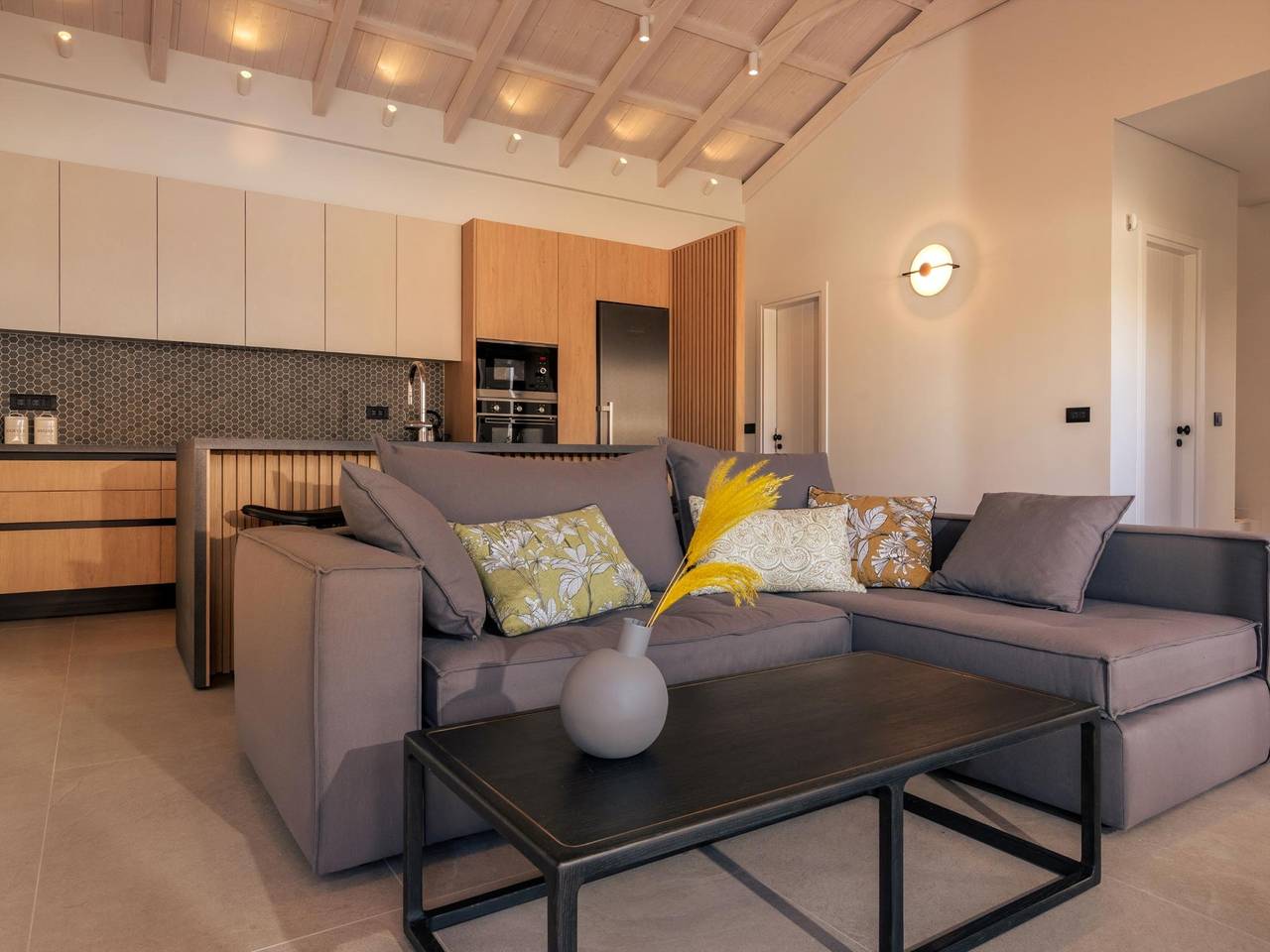 Luxurious Simpson Signature Villa near Beaches, Tavernas and Walled Garden in Ψαρού, Αλυκές