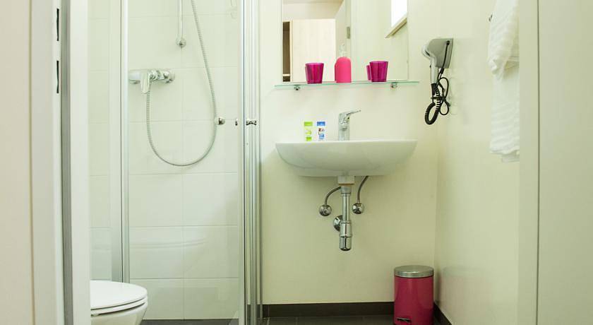 Einzelzimmer mit Dusche & Wc in Salzburgo, DMO Demo Region_1