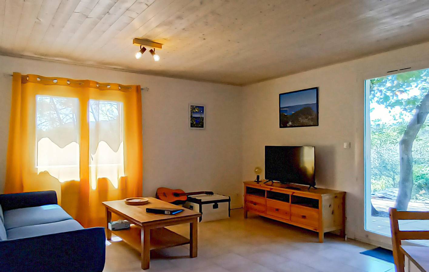 Acogedor apartamento con piscina, WiFi y aparcamiento en Besse-sur-Issole in Besse-sur-Issole, Región Brignoles