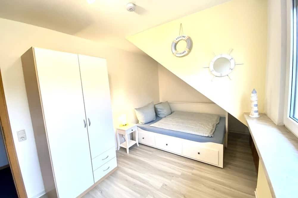 Ganze Wohnung, Moderne Ferienwohnung für 6 Pers. mit Balkon in ruhiger Lage in Geroldsgrün, Landkreis Hof