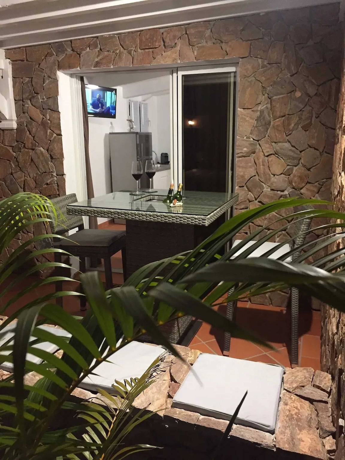 Ganzes Studio, Gemütlicher Bungalow mit Pool in Le Lamentin in Le Lamentin, Martinique