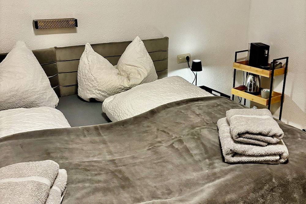 Ganze Wohnung, Privatzimmer/Doppelzimmer mit Bad „Lechtaler Alpenblick“ Landeck in Landeck, Tiroler Oberland