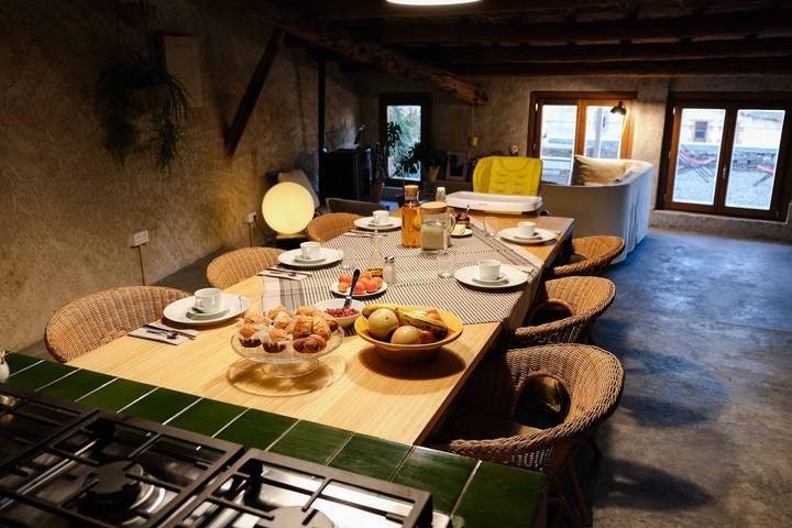 Holiday Home 'Comalats' with Private Pool, Private Terrace and Wi-Fi in Montoliu de Segarra, Costers del Segre