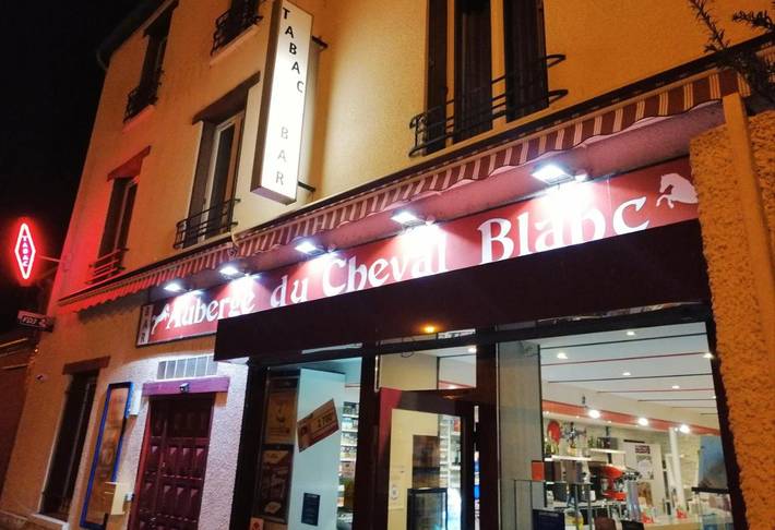 Hôtel pour 2 personnes, avec terrasse et vue à Bléneau - 4