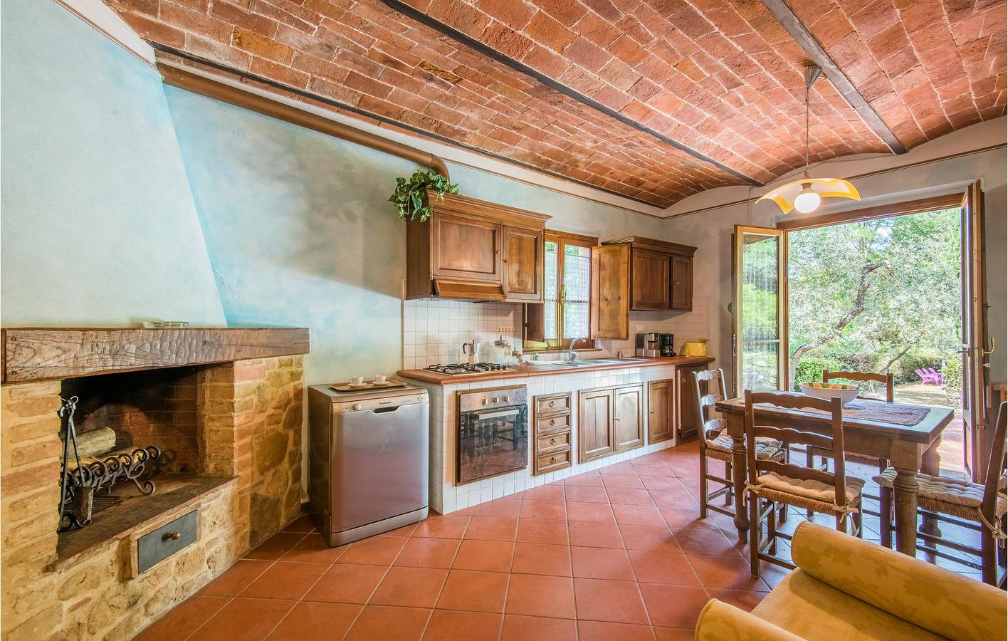 Ganze Ferienwohnung, Poolside Haven mit WiFi und Parkplatz in San Vivaldo, Florenz Provinz