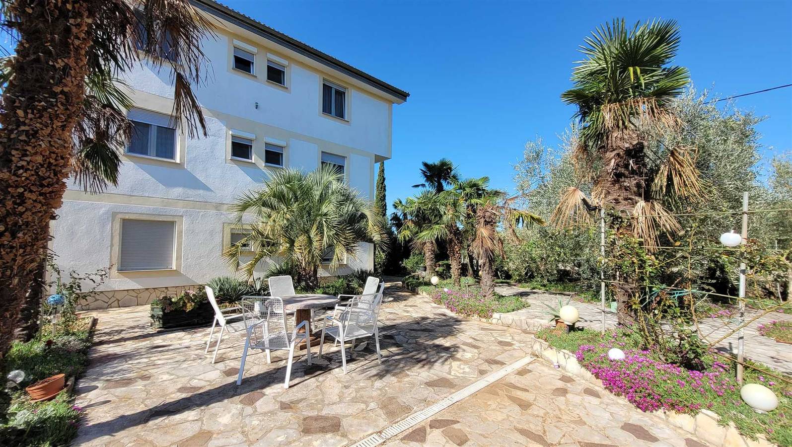 Ganze Wohnung, Wohnung Ljubica 4 im zweiten Stock in Malinska-Dubašnica, Krk