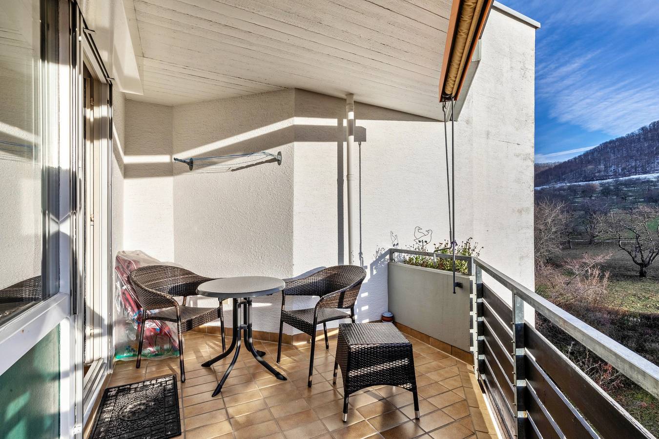 Entire studio, Studio Apartment "Studti 134" with Mountain View, Balcony & Wi-Fi in Beuren, Albsteig Stage 9