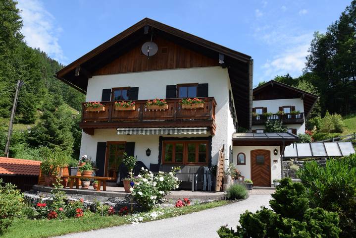 Ferienwohnung für 2 Personen, mit Balkon und Terrasse in den Bayerische Alpen