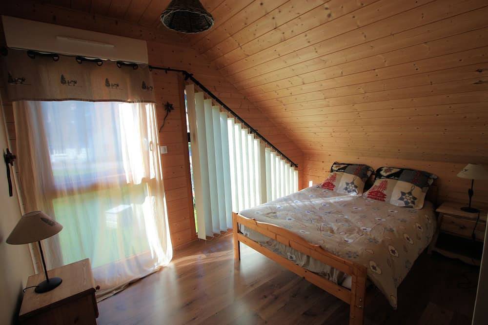 Chalet 'Le Maïdo', Gérardmer, 100 m vom See, 3 *, komfortabel, ruhig mit Land in Gérardmer, Regionaler Naturpark Belchen der Vogesen