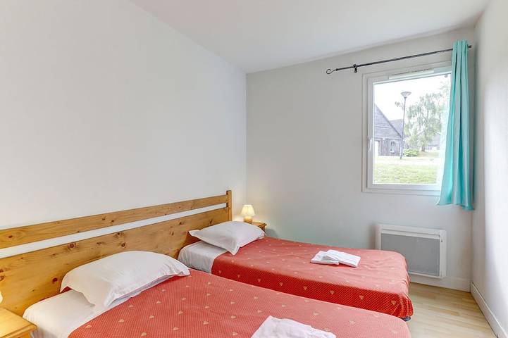 Location de vacances pour 6 personnes, avec Balcon ainsi que Jardin et Piscine à Égletons - 4