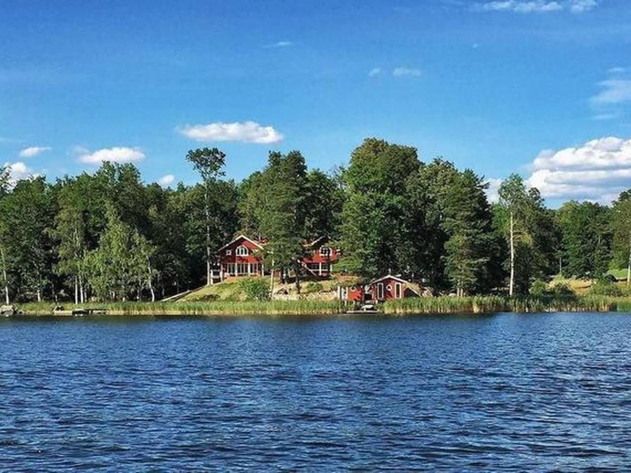 Grosses Sommerhaus direkt am See in Kinda, Östergötland